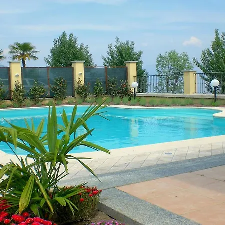 Simona Villa Meina